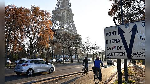 Mit dem Auto nach Paris zu reisen, wird ab sofort teurer - zumindest wenn man mit dem SUV auf einen Parkplatz im Zentrum angewiesen ist.