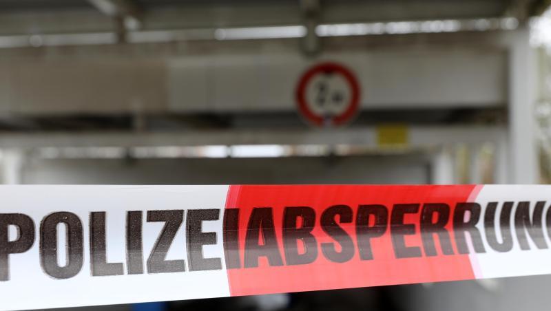 Eine 38 Jahre alte Frau hat in Manching mutmaßlich ihre Kinder getötet und sich dann in einem Treppenhaus in die Tiefe gestürzt (Symbol).