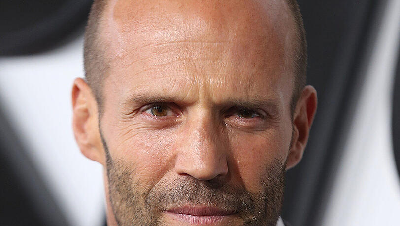 Jason Statham, hier bei der "Furious 7"-Premiere in L.A., hat gewinnbringend seine Villa verkauft Jason Statham, hier bei der "Furious 7"-Premiere in L.A., hat gewinnbringend seine Villa verkauft