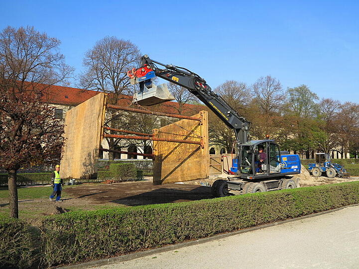 Die Arbeiten (Kosten: rund 710.000 Euro) dauern bis Herbst, die Anlage bleibt offen.