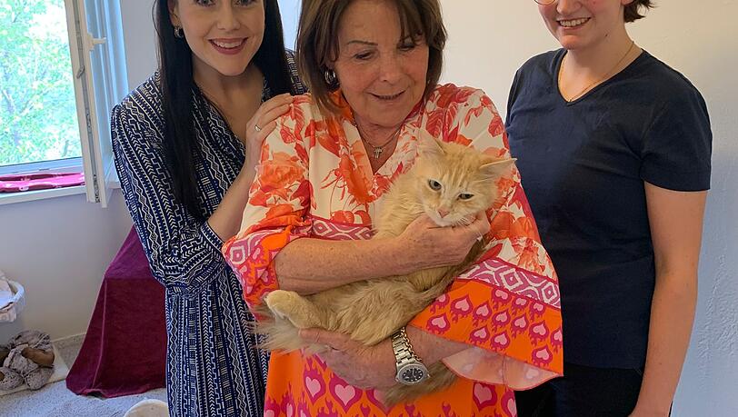 Anita Eichhorn und Brigitte Walbrun engagieren sich im Tierheim München. Anita Eichhorn und Brigitte Walbrun engagieren sich im Tierheim München.