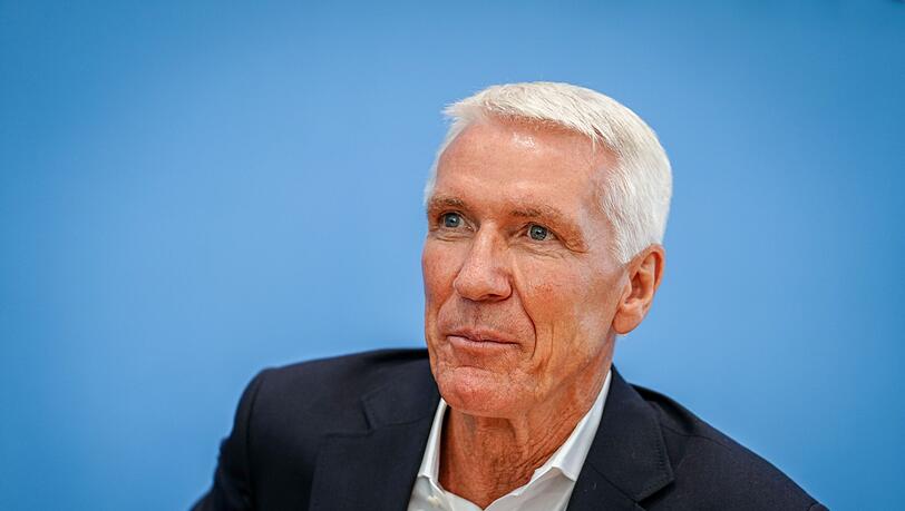 Datenschutz-Regeln sind viel zu kompliziert, findet Bitkom-Präsident Ralf Wintergerst.