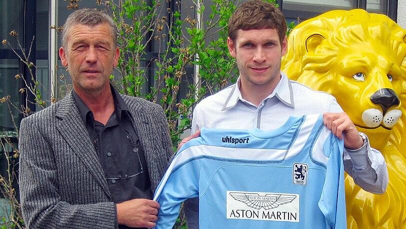 Löwen-Neuling Moritz Volz und Sportchef Florian Hinterberger Löwen-Neuling Moritz Volz und Sportchef Florian Hinterberger