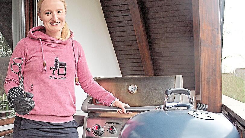 Anja Auer grillt bei jedem Wetter. Seit einem halben Jahr betreibt sie als "Frau am Grill" einen Youtube-Kanal. Anja Auer grillt bei jedem Wetter. Seit einem halben Jahr betreibt sie als "Frau am Grill" einen Youtube-Kanal.
