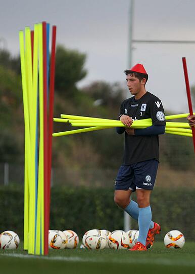 Vormittagstraining im Regen, Ankunft von Oberlöwe Peter Cassalette, kräfteraubender Zirkel am Nachmittag: Sehen Sie hier die Bilder vom dritten Tag des TSV 1860 in Estepona.