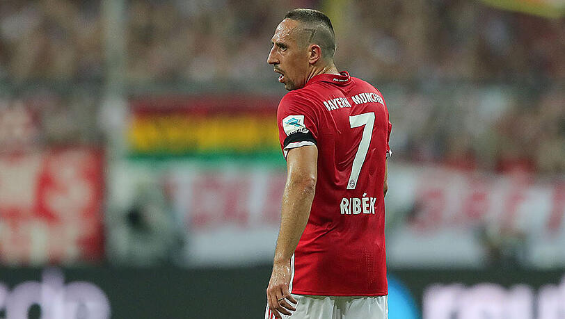 Franck Ribéry: "Ich muss aufpassen, ja. Es ist aber schwierig für mich, weil im Spiel gegen mich viel Aggressivität dabei ist." Franck Ribéry: "Ich muss aufpassen, ja. Es ist aber schwierig für mich, weil im Spiel gegen mich viel Aggressivität dabei ist."