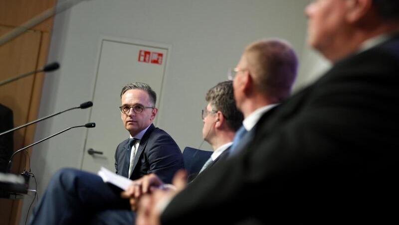 Außenminister Heiko Maas mit seinen baltischen Amtskollegen bei einem Treffen in Tallinn. Außenminister Heiko Maas mit seinen baltischen Amtskollegen bei einem Treffen in Tallinn.