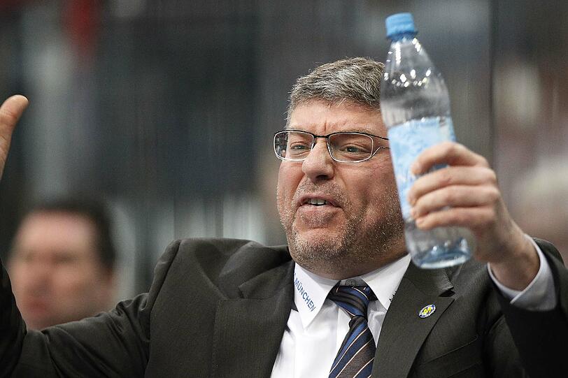 Coach Pat Cortina war nach der 0:3-Pleite gegen Düsseldorf "enttäuscht und wütend"