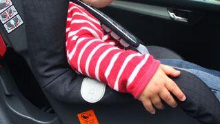 Lebensgefahr: Kinder sollten nicht lange in der Autohitze sitzen - schon gar nicht allein! (Archivbild)