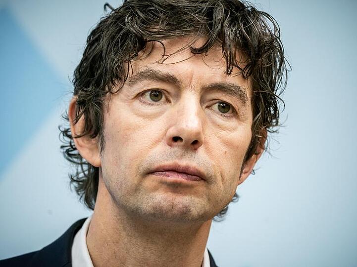 Christian Drosten, Direktor des Instituts für Virologie in Berlin, ist dieser Tage öfter in den Medien als ihm lieb ist.