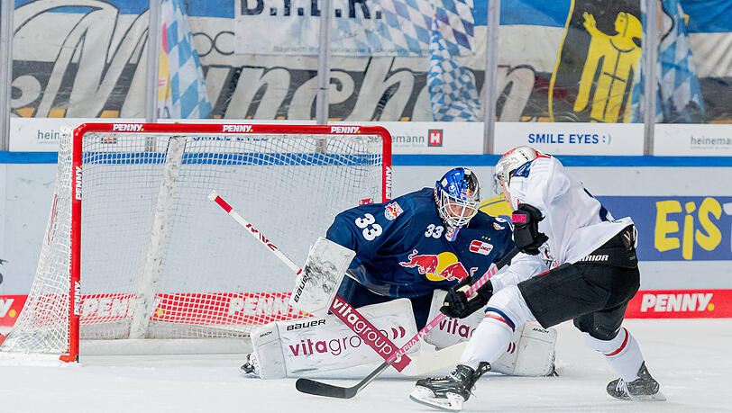 Der EHC München muss sich den Nürnberg Ice Tigers im Penaltyschießen geschlagen geben.
