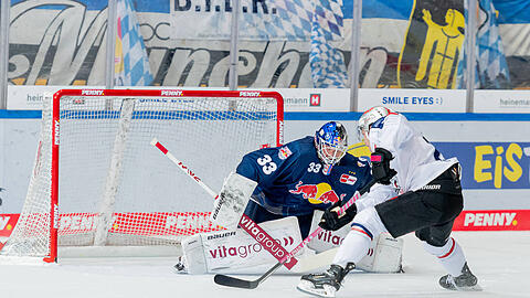 Der EHC München muss sich den Nürnberg Ice Tigers im Penaltyschießen geschlagen geben.