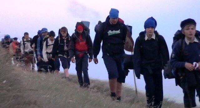 Im kroatischen Velebit-Gebirge sind Pfadfinder aus Bayern samstagfrüh um 3.30 Uhr aus höchster Bergnot gerettet worden. Auf 1450 Meter waren sie unterkühlt und panisch gefunden worden.
