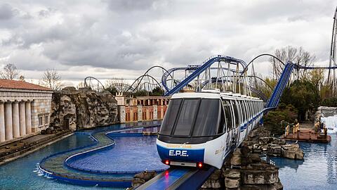 Freizeit- und Themenparks haben im vergangenen Jahr weltweit rund 53 bis 57 Milliarden Euro umgesetzt. (Archivbild)