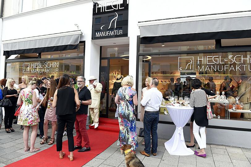 "Schuh Hiegl"-Eröffnung in der Belgradstraße