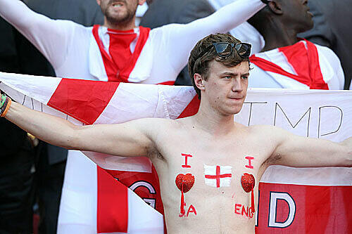Die schrägsten und lustigsten England-Fans. Euch wollen wir bei der Frauen-WM nicht jubeln sehen. Die Bilder.