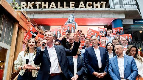 CDU-Herausforderer Frank Imhoff landet einer ersten Hochrechnung zufolge mit seiner Partei hinter der SPD.