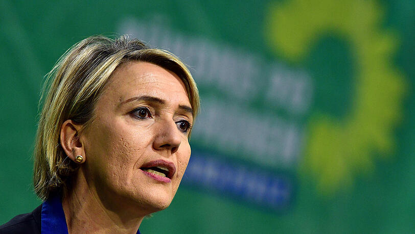 Simone Peter gesteht einen Fehler ein. Simone Peter gesteht einen Fehler ein.