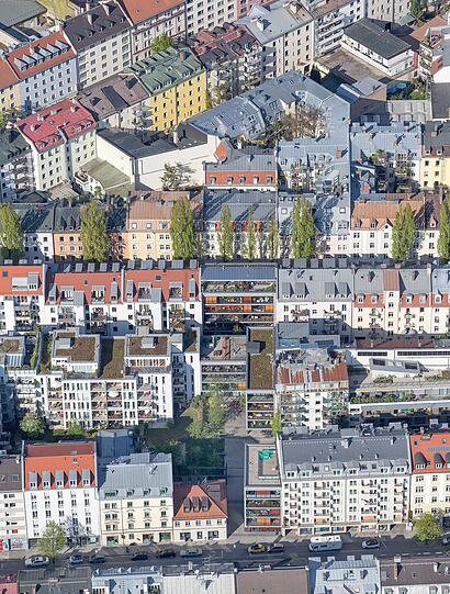 Von oben sieht man besonders eindrücklich, wie eng die Bebauung in München ist.