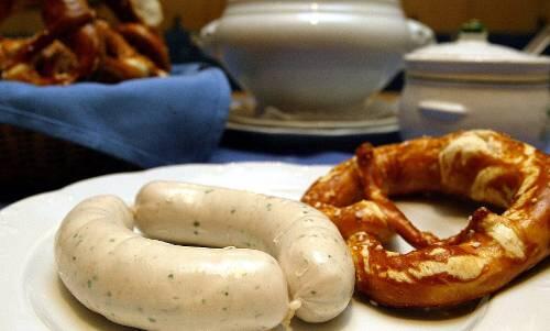 Weißwurst, Brezn und Senf - ein bayerisches Nationalgericht