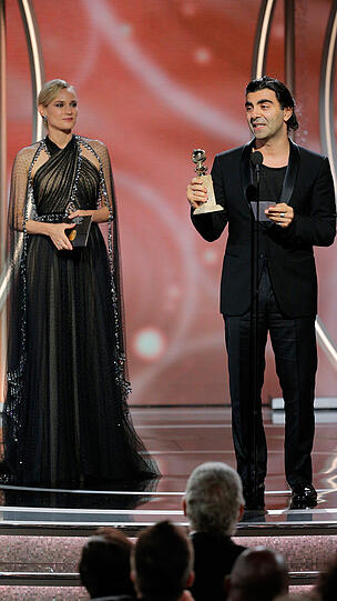 Fatih Akin und Diane Kruger mit der Auszeichnung für den besten nicht-englischsprachigen Film für "Aus dem Nichts".