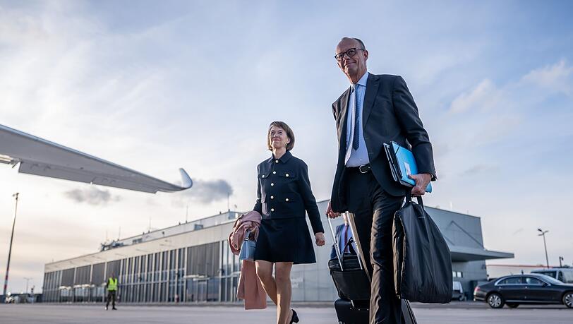 Dass Merz seine Ehefrau mit in die Türkei nimmt, kann als besonderes Zeichen an Erdogan gewertet werden, dass es sich für ihn nicht nur um einen Routinebesuch handelt. Dass Merz seine Ehefrau mit in die Türkei nimmt, kann als besonderes Zeichen an Erdogan gewertet werden, dass es sich für ihn nicht nur um einen Routinebesuch handelt.