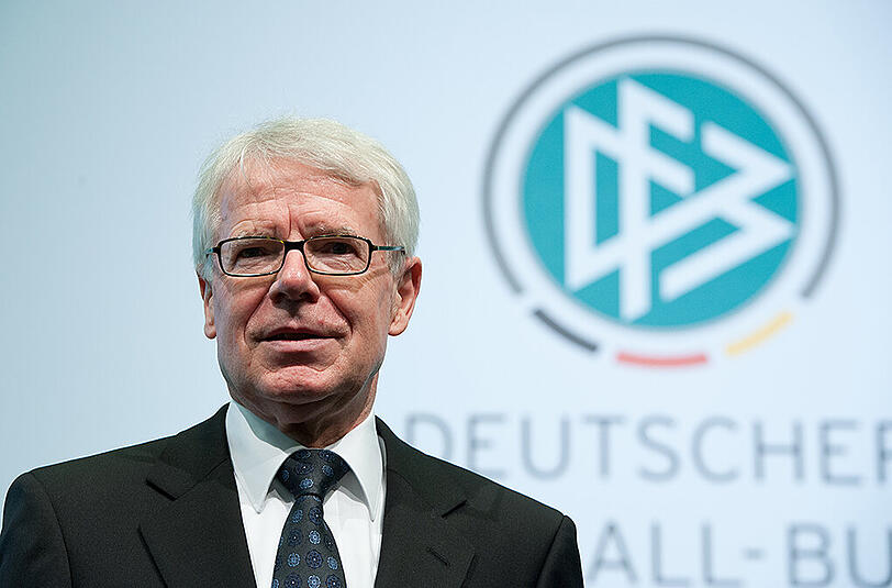 Laut Reinhard Rauball soll in der Bundesliga am Wochenende gespielt werden: "Der Spieltag wird stattfinden."