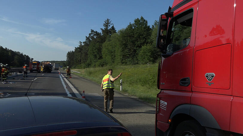 Es kommt immer wieder zu falschen Rettungsgassen - ein großes Ärgernis für die Rettungskräfte.