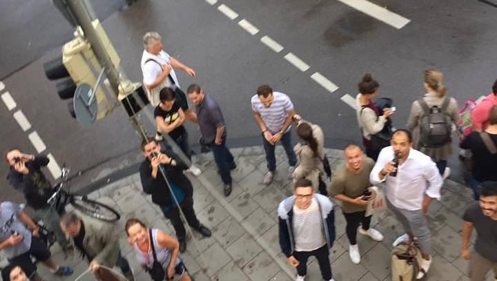 Die Aktion "Munich Smile Again" kam bei den Menschen enorm gut an Die Aktion "Munich Smile Again" kam bei den Menschen enorm gut an