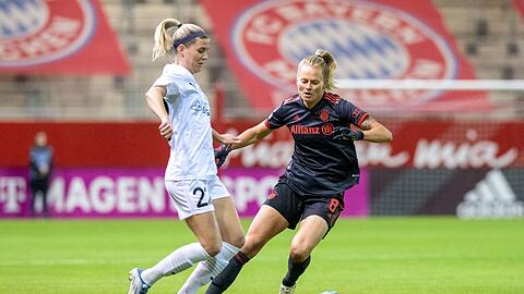 Bayerns Maximiliane Rall (r) in Aktion.