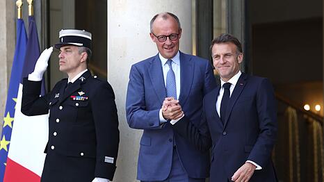 Bundeskanzler Merz nahm in der franz&ouml;sischen Hauptstadt an den Beratungen &uuml;ber eine Sicherung der Stra&szlig;e von Hormus teil.