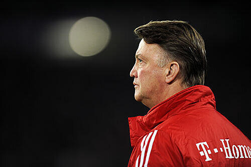 Die Zukunft sieht gar nicht mehr so düster aus für Louis van Gaal beim FC Bayern. Vierter sind sie, die restlichen Spiele gegen Gladbach, Bochum, Hertha sind eher leicht.