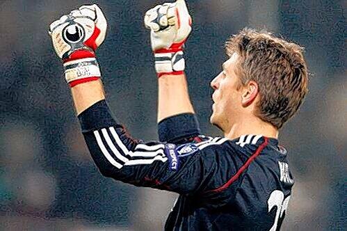 Sein verwandelter Foulelfmeter brachte die Wende: Bayern-Keeper Jörg Butt.