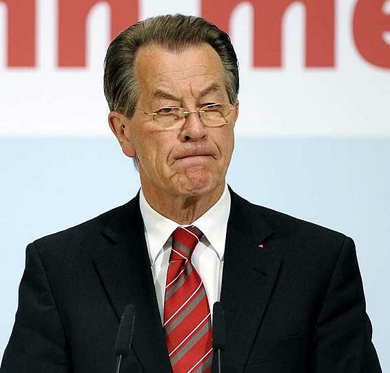 Ging als erster mit gutem Beispiel voran: 2007 schied Franz Müntefering als Vizekanzler und Bundesminister (SPD) aus seinen politischen Ämtern aus um seiner erkrankten Frau beizustehen.