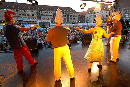 Echte Talente: Die &bdquo;Frankenschlümpfe&ldquo; begeisterten bei einem früheren Wettbewerb die Fans vor der Hauptmarkt-Bühne.