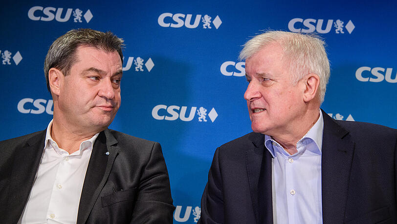 Markus Söder (CSU, l), Ministerpräsident von Bayern, und Horst Seehofer (CSU), Vorsitzender der CSU und Bundesinnenminister. Markus Söder (CSU, l), Ministerpräsident von Bayern, und Horst Seehofer (CSU), Vorsitzender der CSU und Bundesinnenminister.