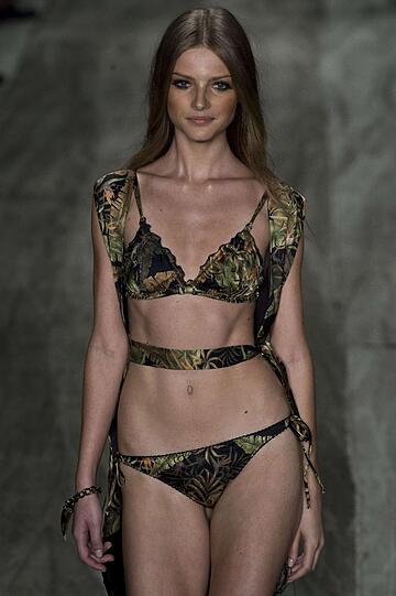 Weitere heiße Looks auf den Catwalks in aller Welt