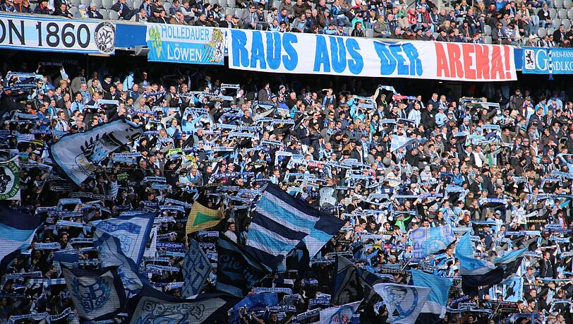 Bei einem Heimspiel gegen den KSC kam es zur Schlägrei. Der junge Fan wurde jetzt freigesprochen. (Archivbild) Bei einem Heimspiel gegen den KSC kam es zur Schlägrei. Der junge Fan wurde jetzt freigesprochen. (Archivbild)