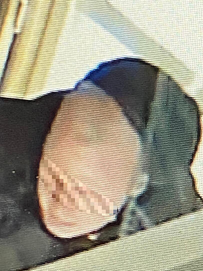 Bilder der Überwachungskamera zeigen einen der Täter.
