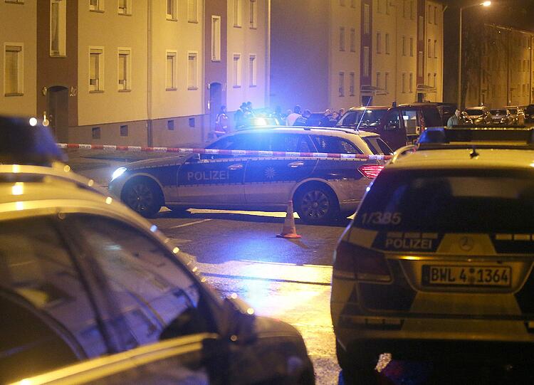 In Villingen-Schwenningen haben Unbekannte eine Handgranate in eine Flüchtlingsunterkunft geworfen.