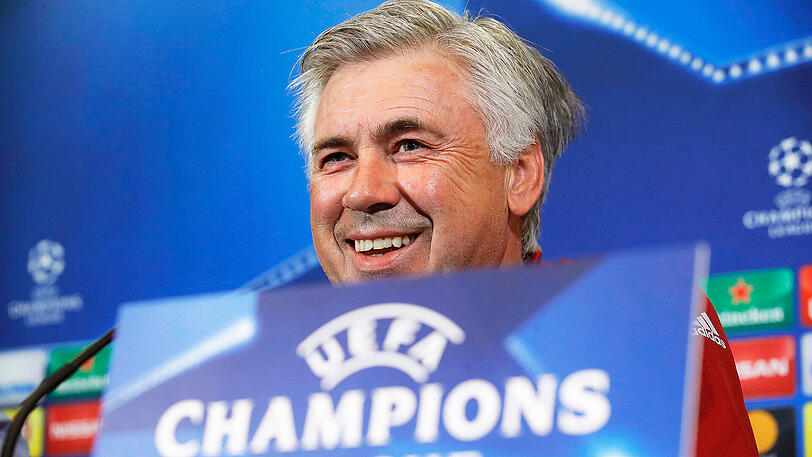 Bayern-Trainer Carlo Ancelotti kann sein erstes CL-Gruppenspiel der Saison in der Allianz Arena bestreiten.