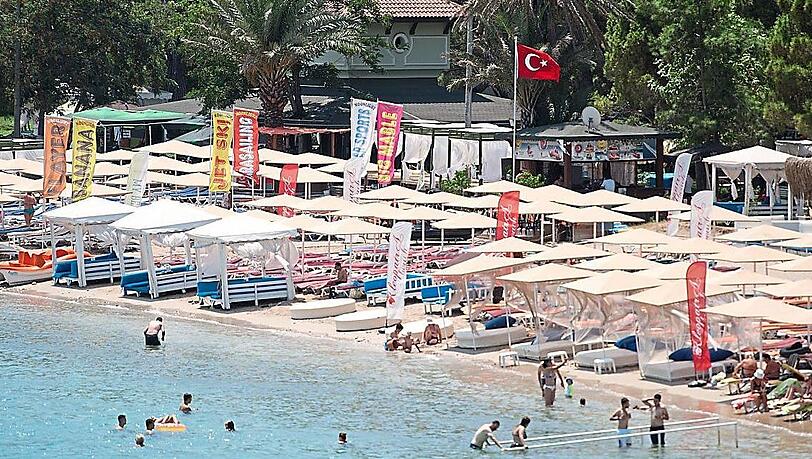 Vor allem Russen und Ukrainer säumen die türkischen Strände. Vor allem Russen und Ukrainer säumen die türkischen Strände.