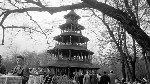 1903 am Turm.