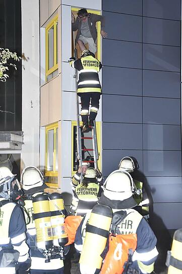 Bei dem Brand wurden 17 Personen verletzt.