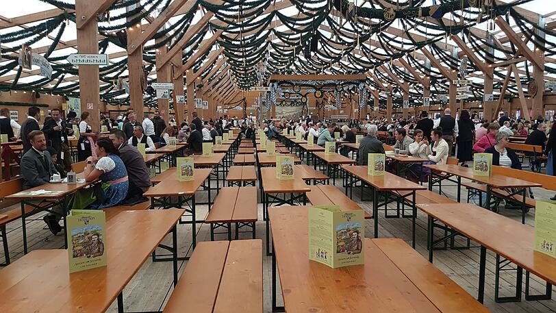 Reichlich Platz gibt's hingegen noch im Festzelt Tradition auf der Oidn Wiesn.
