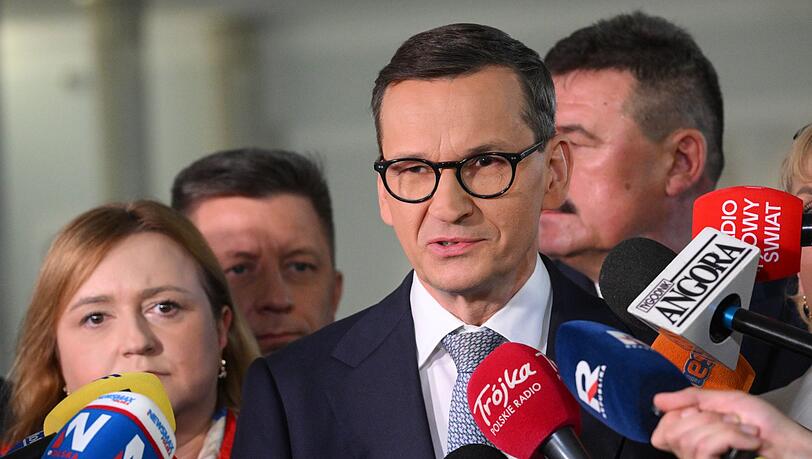 Polens Ex-Regierungschef Mateusz Morawiecki verlässt mit einer Gruppe von Abgeordneten die PiS. Polens Ex-Regierungschef Mateusz Morawiecki verlässt mit einer Gruppe von Abgeordneten die PiS.