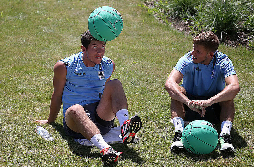 Maximilian Wittek und Levent Aycicek (rechts).