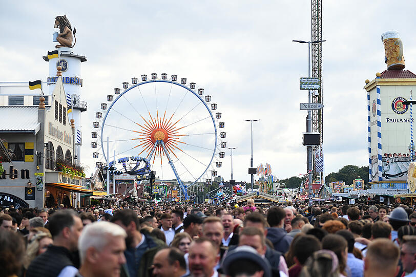 In der Menschenmenge ist am Samstag kurz Panik aufgekommen.