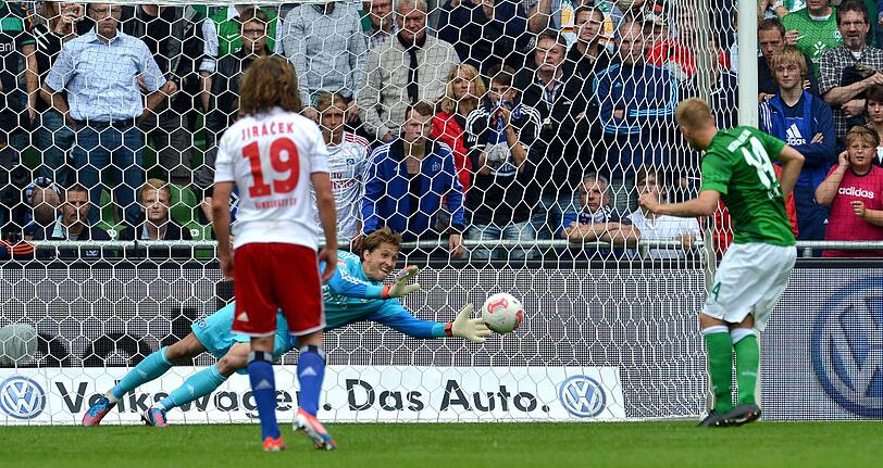Im Nordderby durfte der Hamburger Sportverein mit Jiracek aber noch ohne Van der Vaart in Bremen antreten. Die Bremer entschieden das Spiel klar mit 2:0. Dabei scheiterte Aaron Hunt in der ersten Halbzeit noch mit seinem Elfmeter an Rene Adler...
