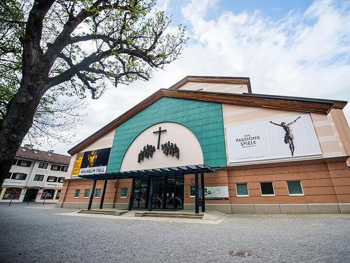 as Passionsspielhaus, Austragungsort der Passionsspiele. Foto: Lino Mirgeler/Archiv